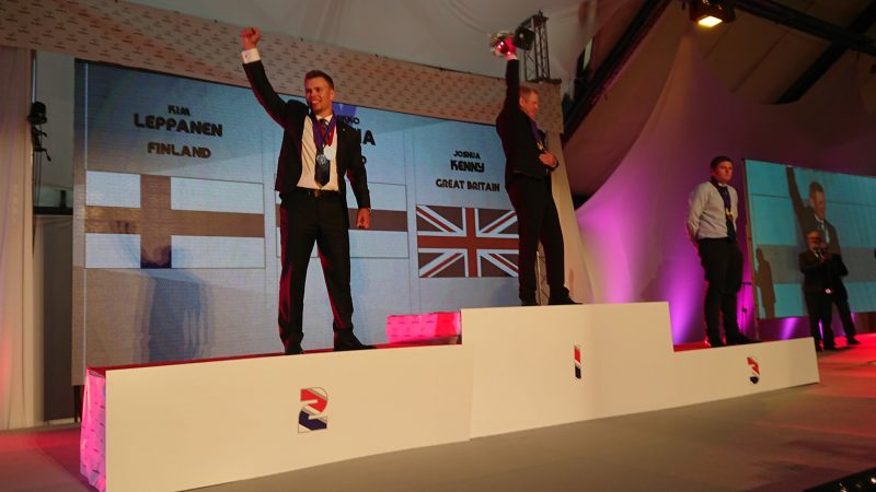 Kim MM-kisojen podiumilla (kuva: Kim Leppänen)